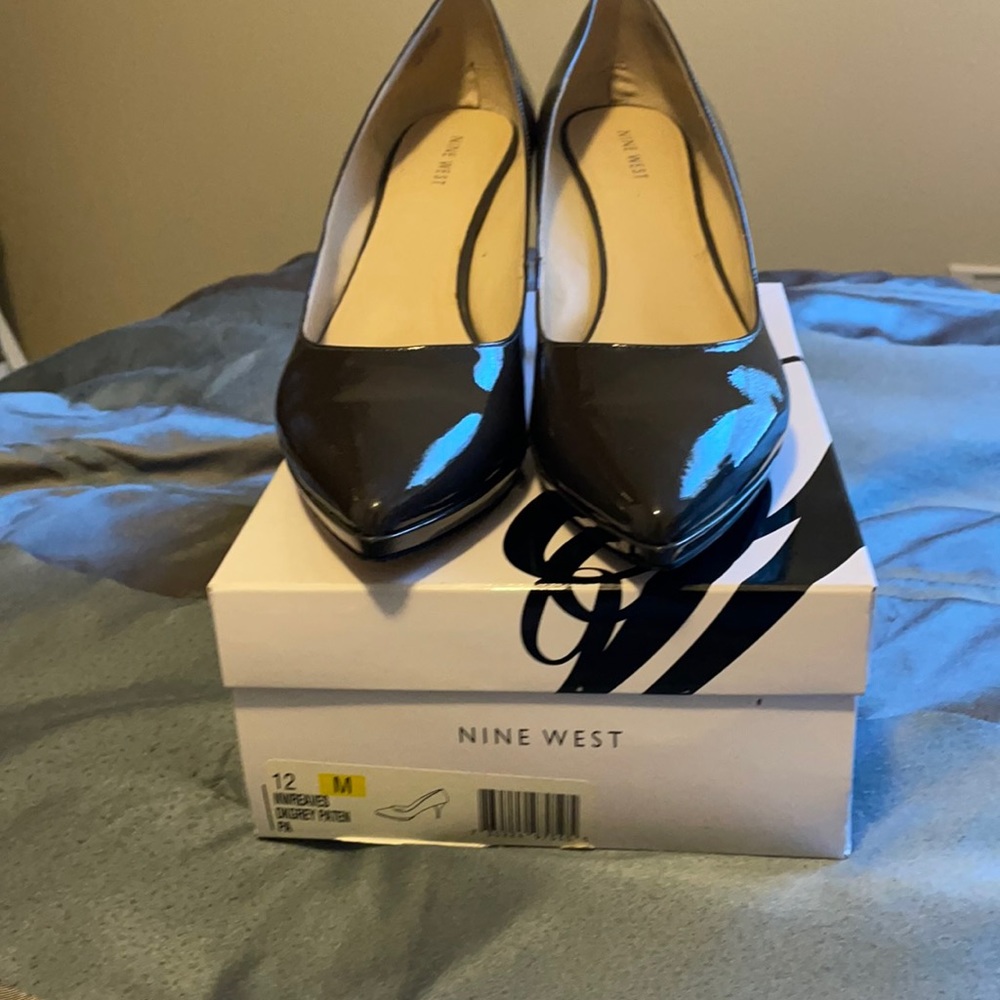 Dark grey low heel pump - great for work!